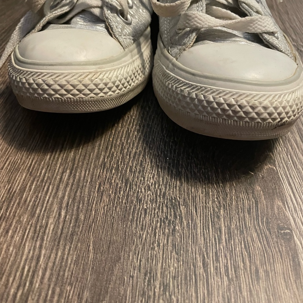Silver Converse - Picture 7 of 7